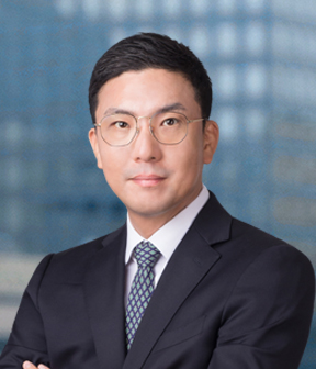 홍정훈 사진