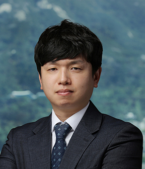 용진혁 사진