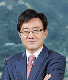 문정일 사진