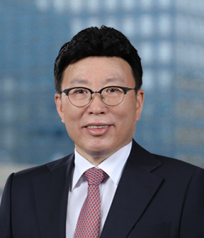 최현 사진