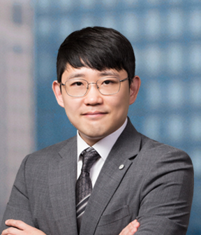 홍영기 사진