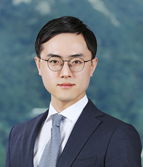 이상욱 사진