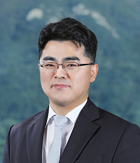강동욱 사진