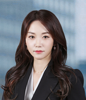 김현정 사진