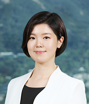 김지운 사진